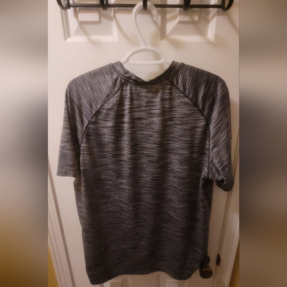 Men's Reebok tshirt